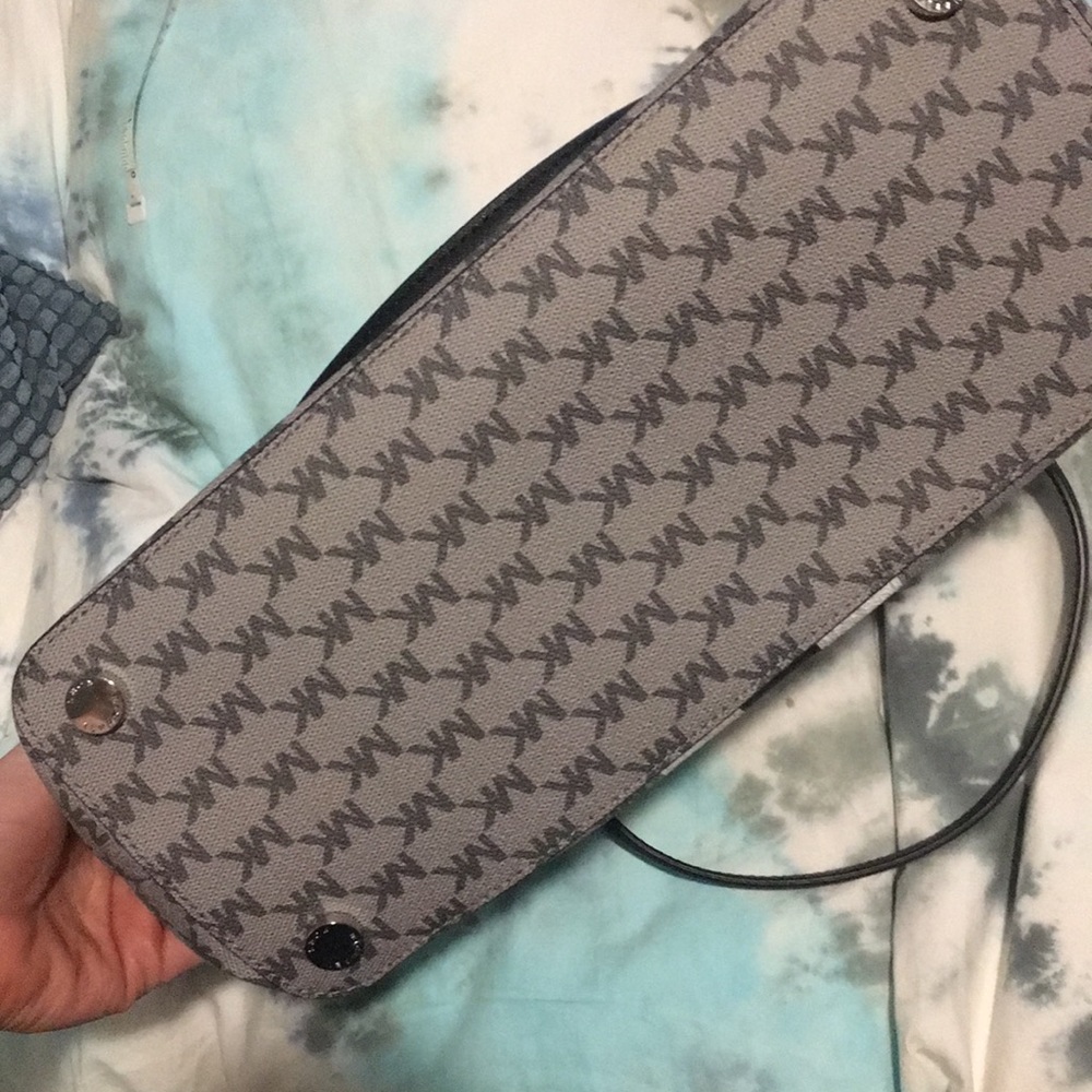 Michael Kors  brand new Morgan tote - Picture 6 of 8